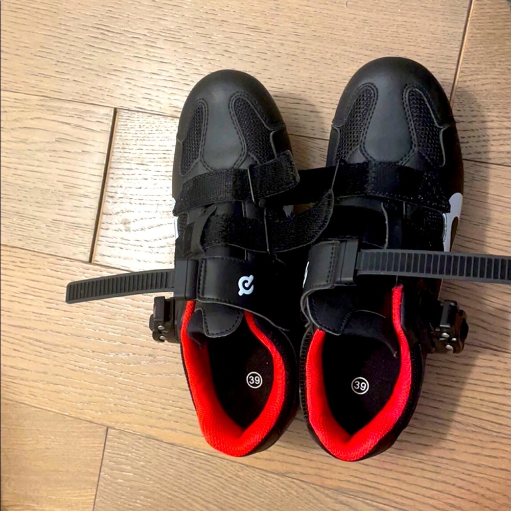 Size 39 Peloton Cycling Shoes